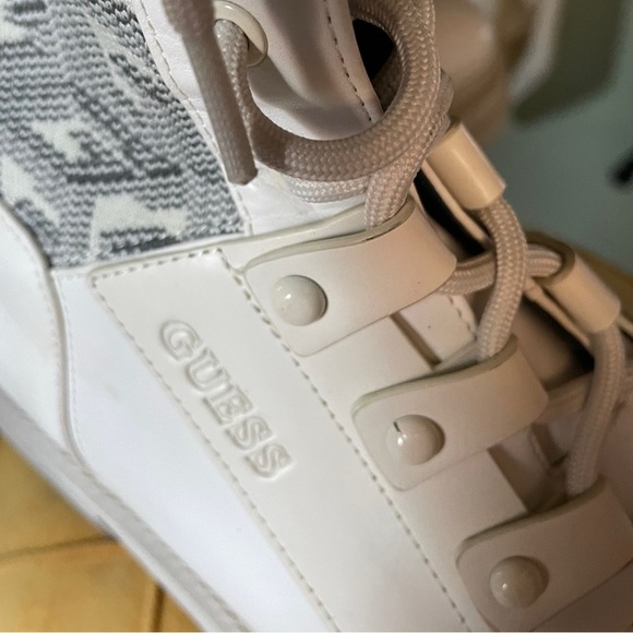 Beautiful GUESS boots, 11 in women! Combat boots. - Picture 3 of 5